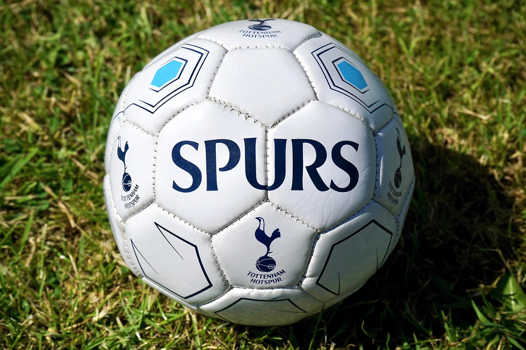 Tottenham Hotspurs Ball
